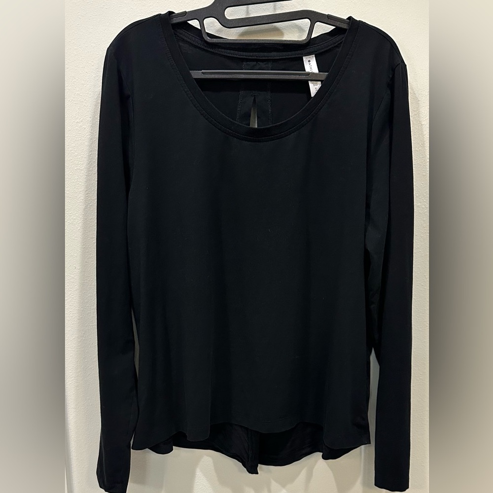 Athleta Relaxed Fit Long-Sleeve Open Back Shirt. Black Size XL